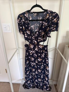 floral print skater dress forever 21 Forever 21 floral skater dress with a black